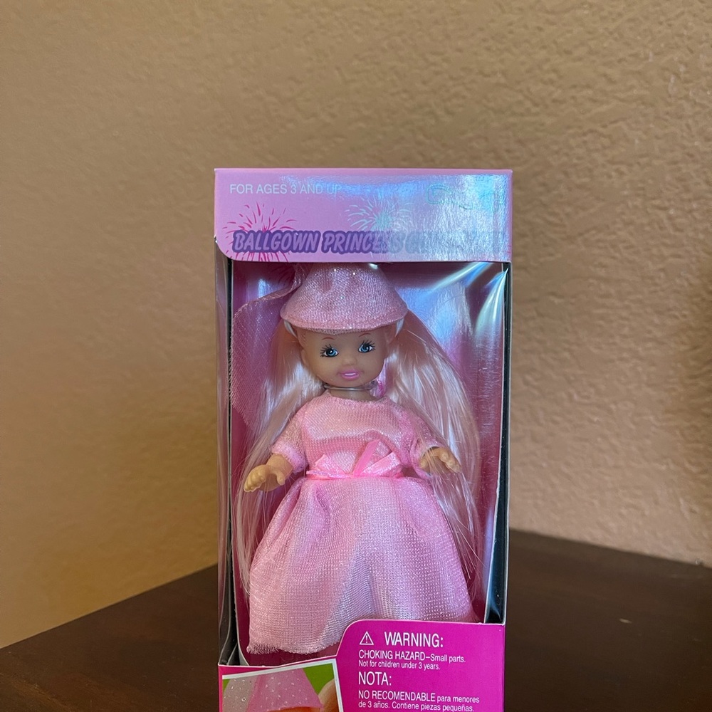Lovely patsy Ballgown collection doll